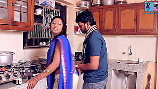Indian Telugu Soni Priya &ndash; romance in kitchen