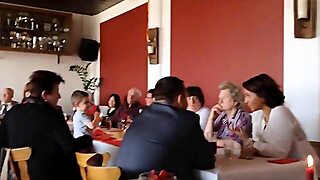 Atemberaubende Deutsch blonde teen nimmt es den Arsch