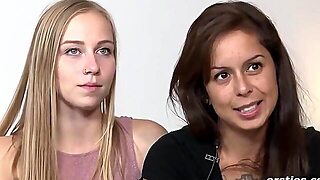 Mit Vibrator Und Dildo Im Gepick Zum Hihepunkt - Cute 18yo Brunette Lesbians Flirt And Make Out