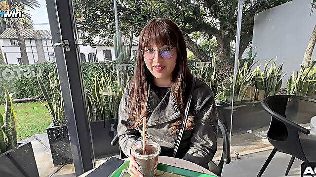 I Proposed Anal Sex for Money to a Cute Big-ass Girl I Met at the Coffe Shop ...