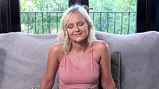 Casting Agent Fucks Squirting Naive Newcomer