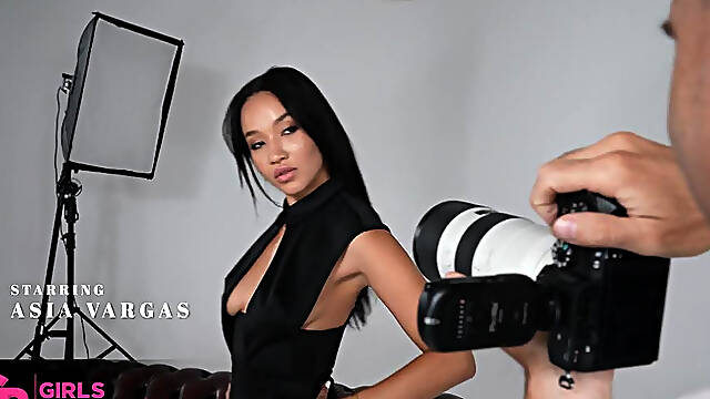 GIRLSRIMMING Rimming fiesta with stunning spanish girl Asia Vargas