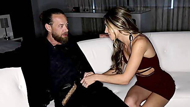 Sexy Wife Mackenzie Mace Finds A Huge Fat Cock To Fuck