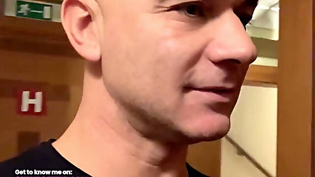 Lucky Guy Picks Up Gorgeous Horny Latina And Goes To Her Hotel Room To Screw