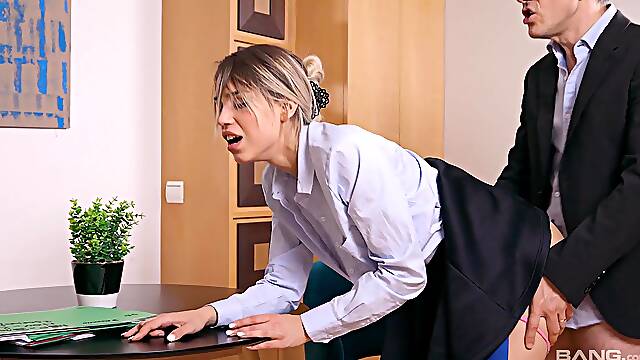 Serious hard sex with her boss in a moment of pure intimacy