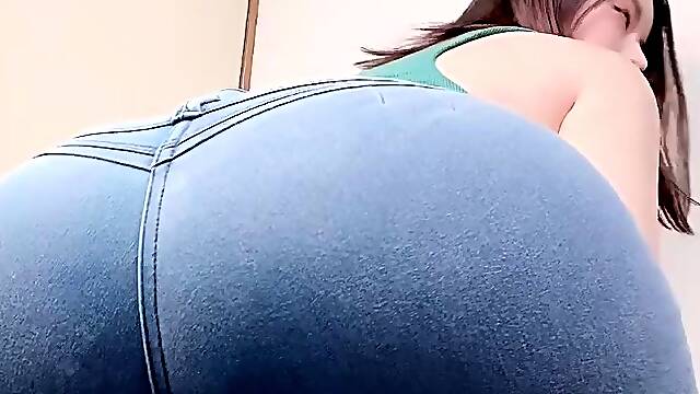 Maria Nagai – Jeans