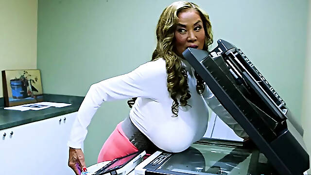 Mega-Boobs Office