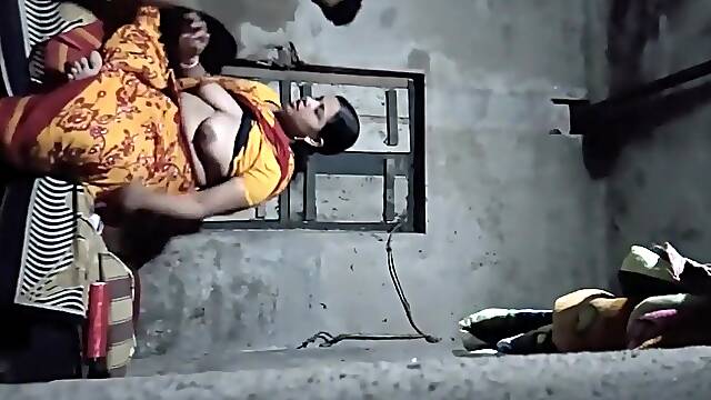 Bhabhi Seducing Young Dewar