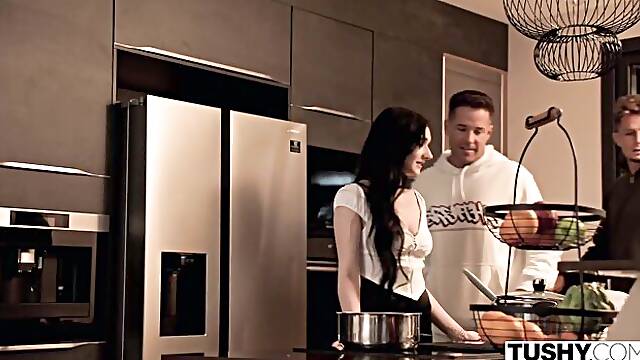 Luring Matthew Meier and Britney Dutchs threesome dirt