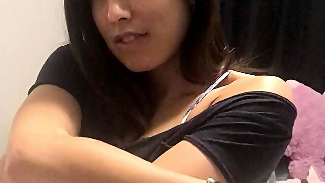 Fresh Teen Brunette Solo Cam