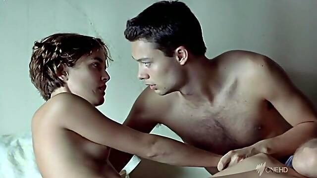 Castillos de carton (3some 2009) Adriana Ugarte