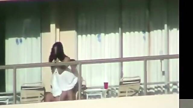 Hotel balcony hardcore with a horny couple