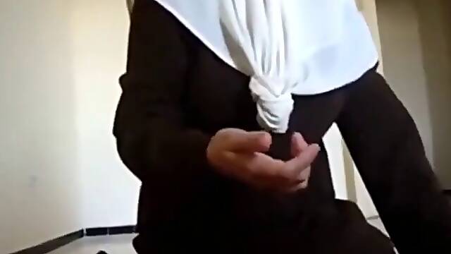 Arabic Algerian hijab
