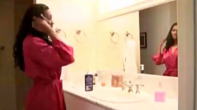 Nyomi Banxxx Khloe Kush