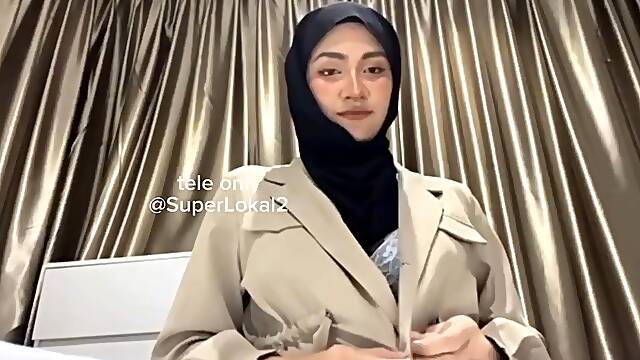 Arab Fatiha Hijab Big Tits Masturbation