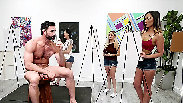 Jaye Summers is going to draw live nude model Charles Dera