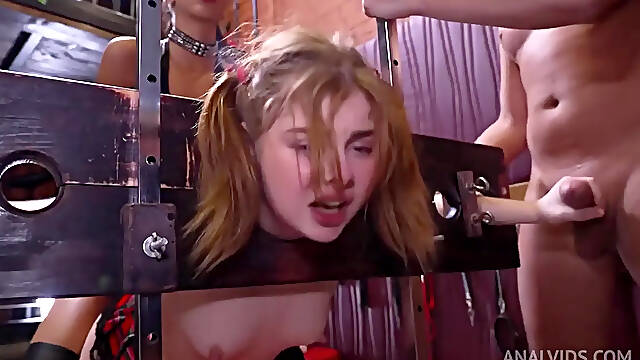 Mistress Lia Lin, Slave Rebeca Fox - Kinky Hard Sex