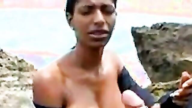 Nice gipsy girl blowjobs