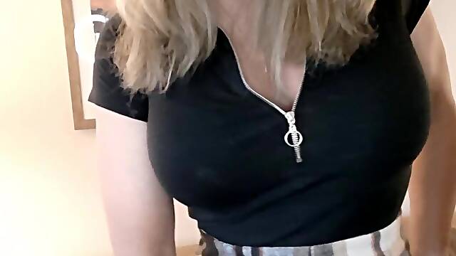 Wanna witness this fabulous nymphs manstick?