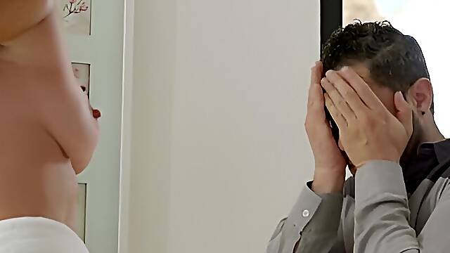 MomsTeachSex - I Fuck My Friends Mom For Practice S7E6