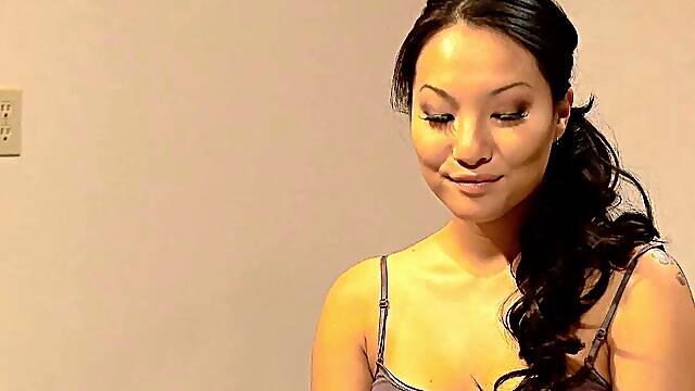Vanilla Deville, Siri and Asa Akira - Lesbian Massage 2