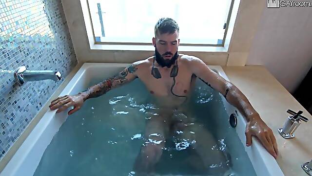 Bearded Fuck At Bathhouse - ShowerBait