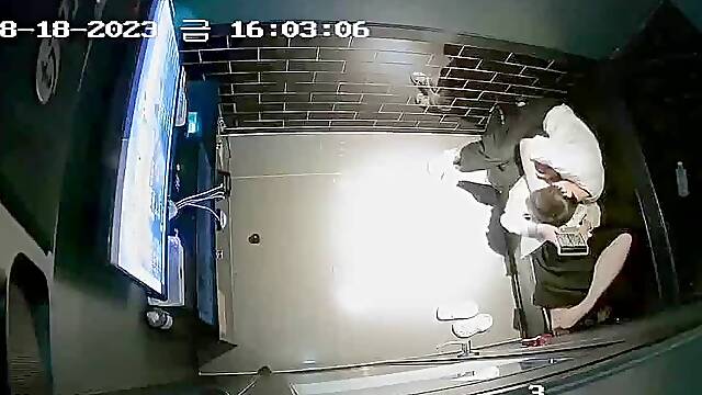IPCAM – Naughty Korean couple in a karaoke room