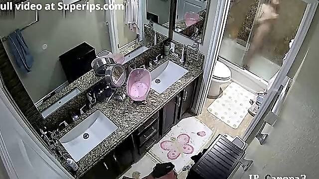 IPCAM – American girl’s daily routine in the bathroom