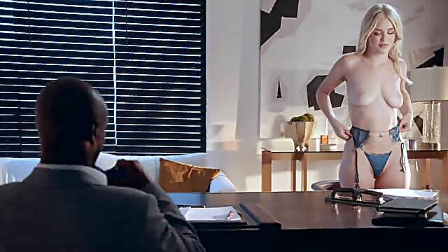 BLACKED Blonde Cutie Jazlyn Is Obsessed With Her BFFs Boss - Jazlyn Ray