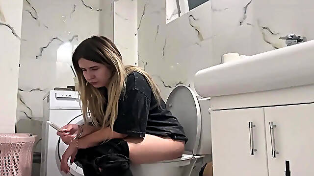 Big Ass Blonde Eats Lunch Then Sits on the Toilet