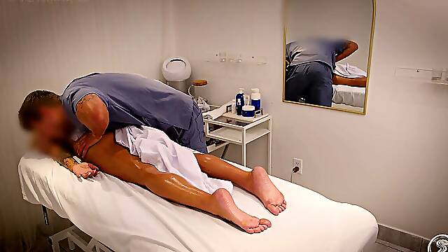 Hot blonde fitness model gets a happy ending from her masseur