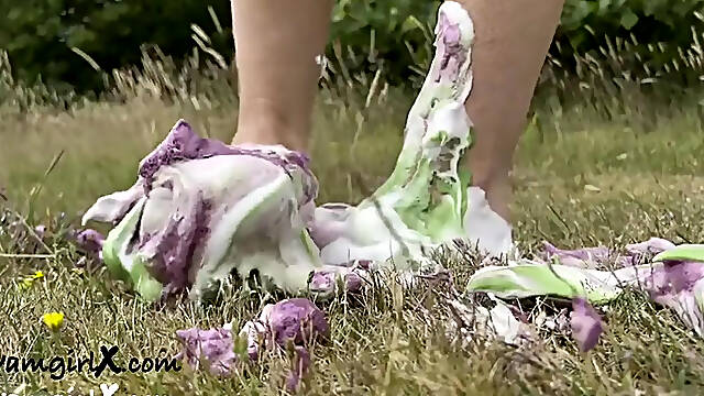 Foot Bizarre Messy Feet, Custard Pie Leftovers