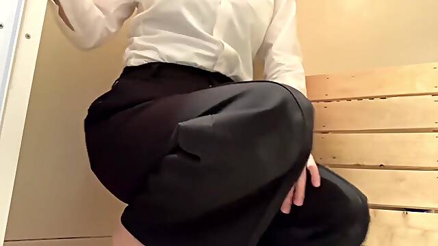 Pee Is In Heavy Traffic Leaks With Clothes Ols