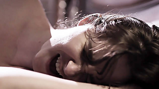 Jay Taylor can not stand painful anal sex!