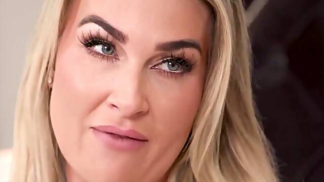 My nymphomaniac stepmom letting me fuck and cum inside her