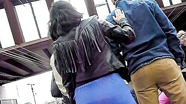 Spy voyeur video with a candid curvy Indian ass on public