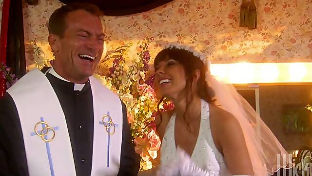 Hot Wedding Night for Kirsten Price! She Blows her Hubby and Squeezes those Tits!