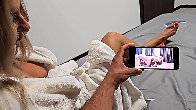 Share a daybed with Stepmom like in a porn episode