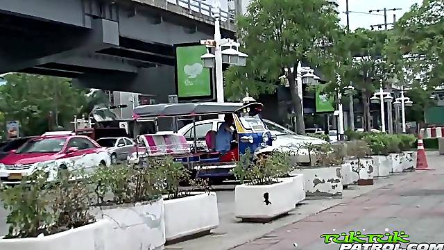 TukTukPatrol Cute & Feisty Thai Pounded By White Knob