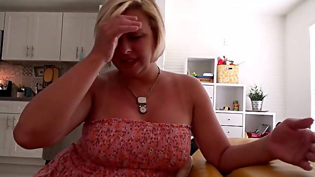 Sleepover with Ms. Brianna - Brianna Beach - Step Mama comes 1st