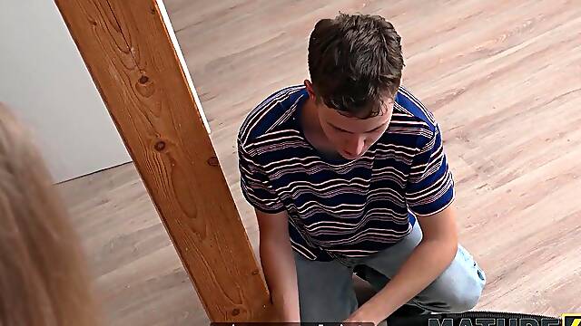 MATURE4K. A curvy mother Id like to fuck Teaches her youthful Neighbour how to please a woman