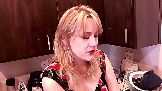 Step mother Upset About Her hubby Being Impotent - meatpipe Ninja Studios - Smartykat314