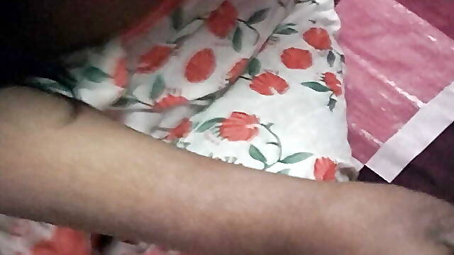 Tamil village wife hot back and handjob