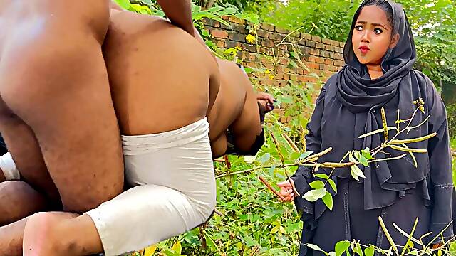 Teen (18+) Muslim Hijab girl from jungle - Outdoor Sex