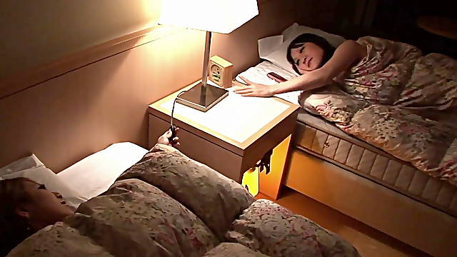 2 Japanese young girls - squirting &ndash; Threesome amateurs