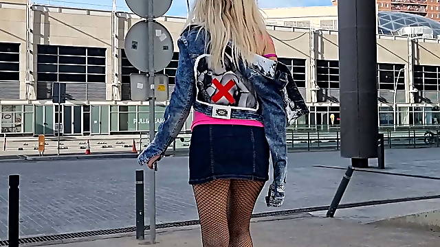 Curvy in ripped tights walking and show her ass public