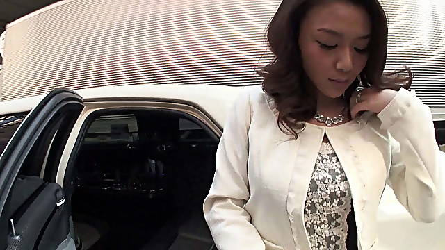 Ultra rich japanese girl seduces her driver and later her massagist and the hotelboy