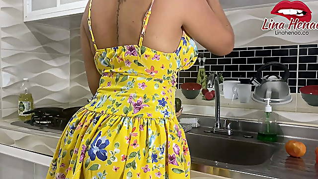 I have a squirt with a cucumber - fetish