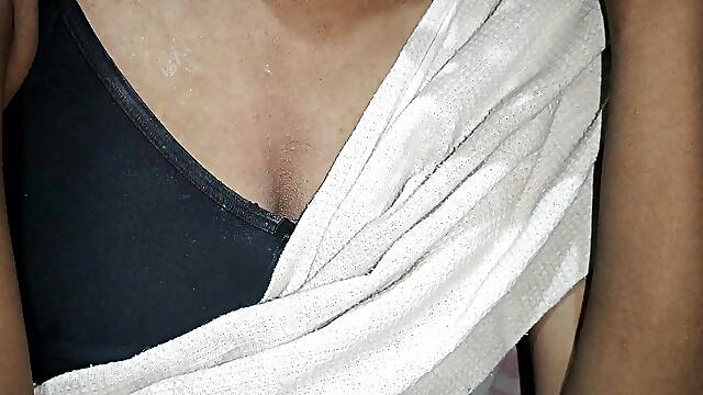 Indian Tamil Girl Breastfeeding Video part 2