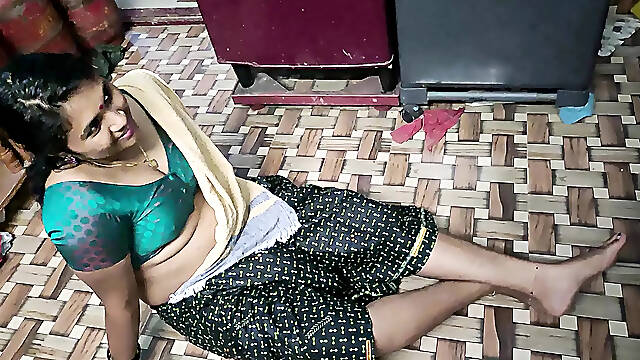 Mallu maid and boss hot romance in kitchen and fuck in bedroom, Indian servant fuck with boss in kitchen, Kitchen hot fuck